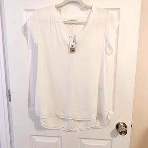 R Essentials Elegant short sleeve White Women's Top - size M